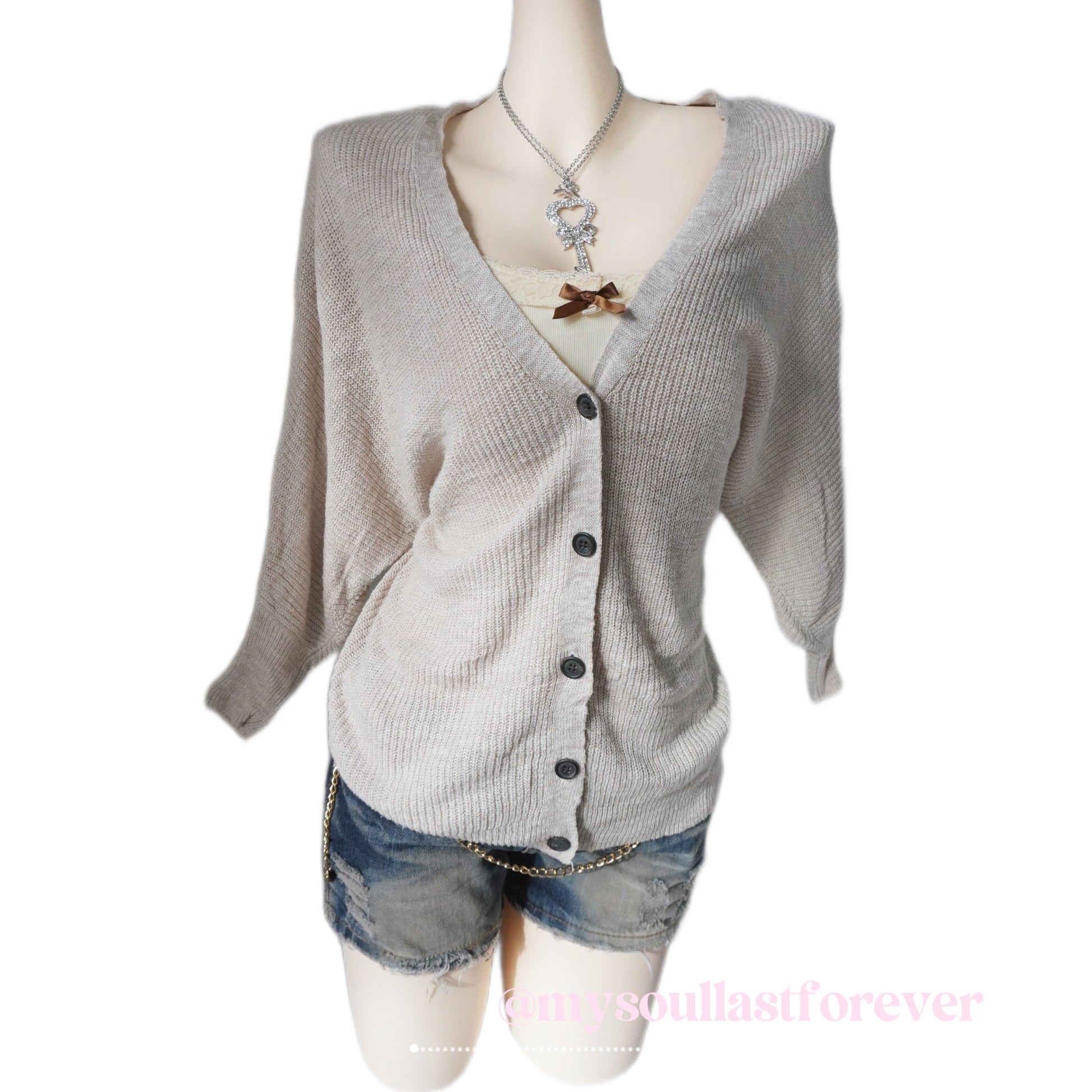 Vintage American Eagle Outfits brand knit cardigan - Mysoullastforever