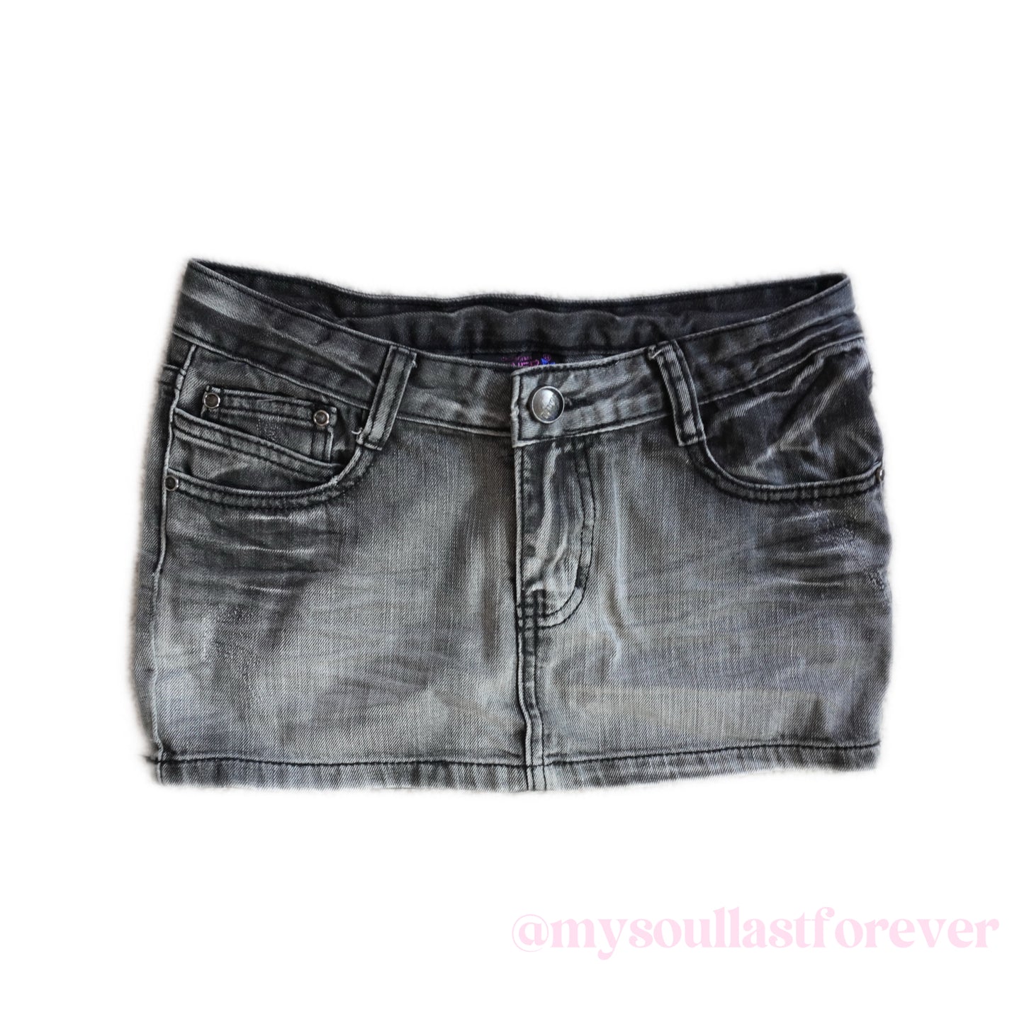 Vintage archive embroidered pocket distressed low waisted mini denim skirt - Mysoullastforever