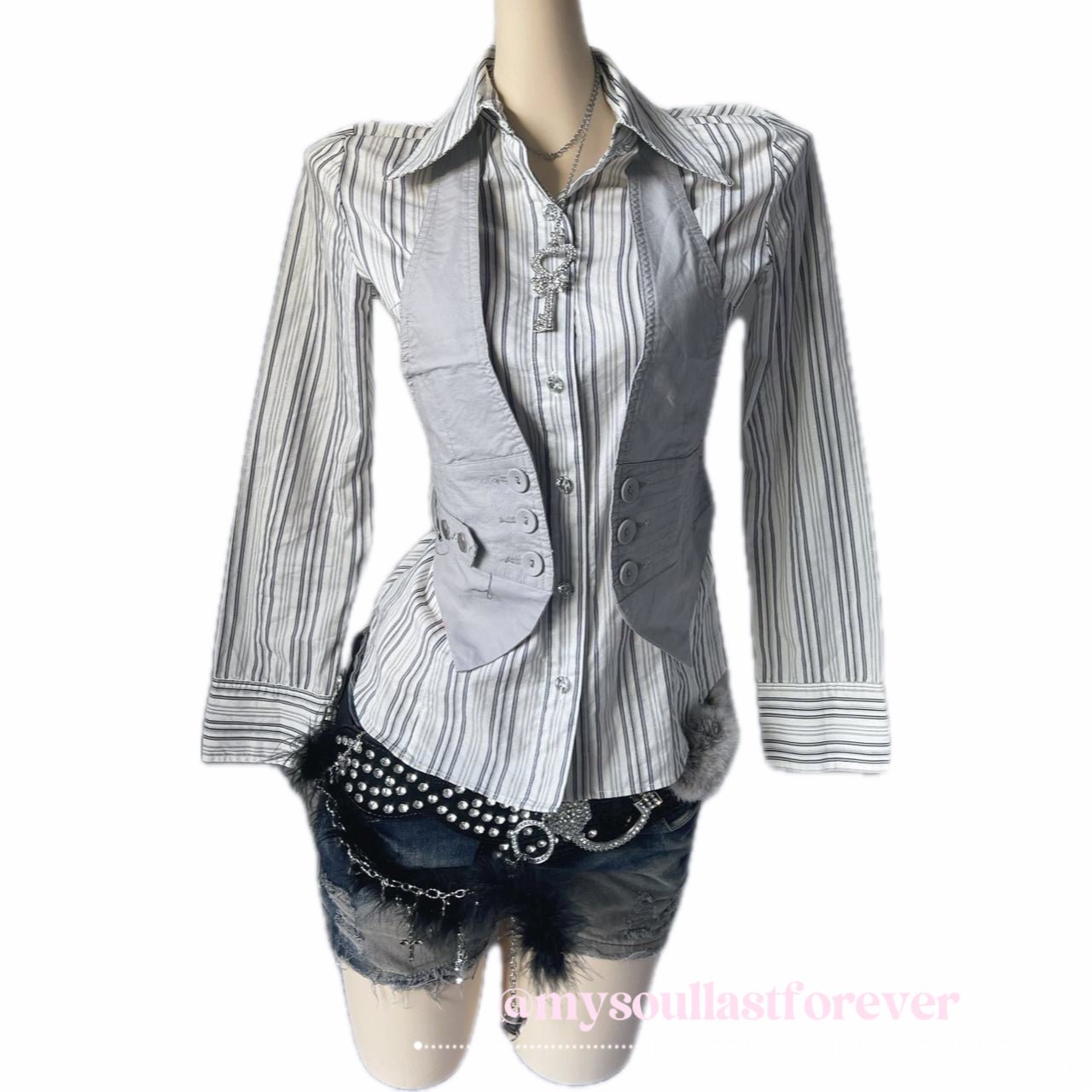 Vintage Ayilian Sgirl brand archive aesthetic heart clasp vest - Mysoullastforever