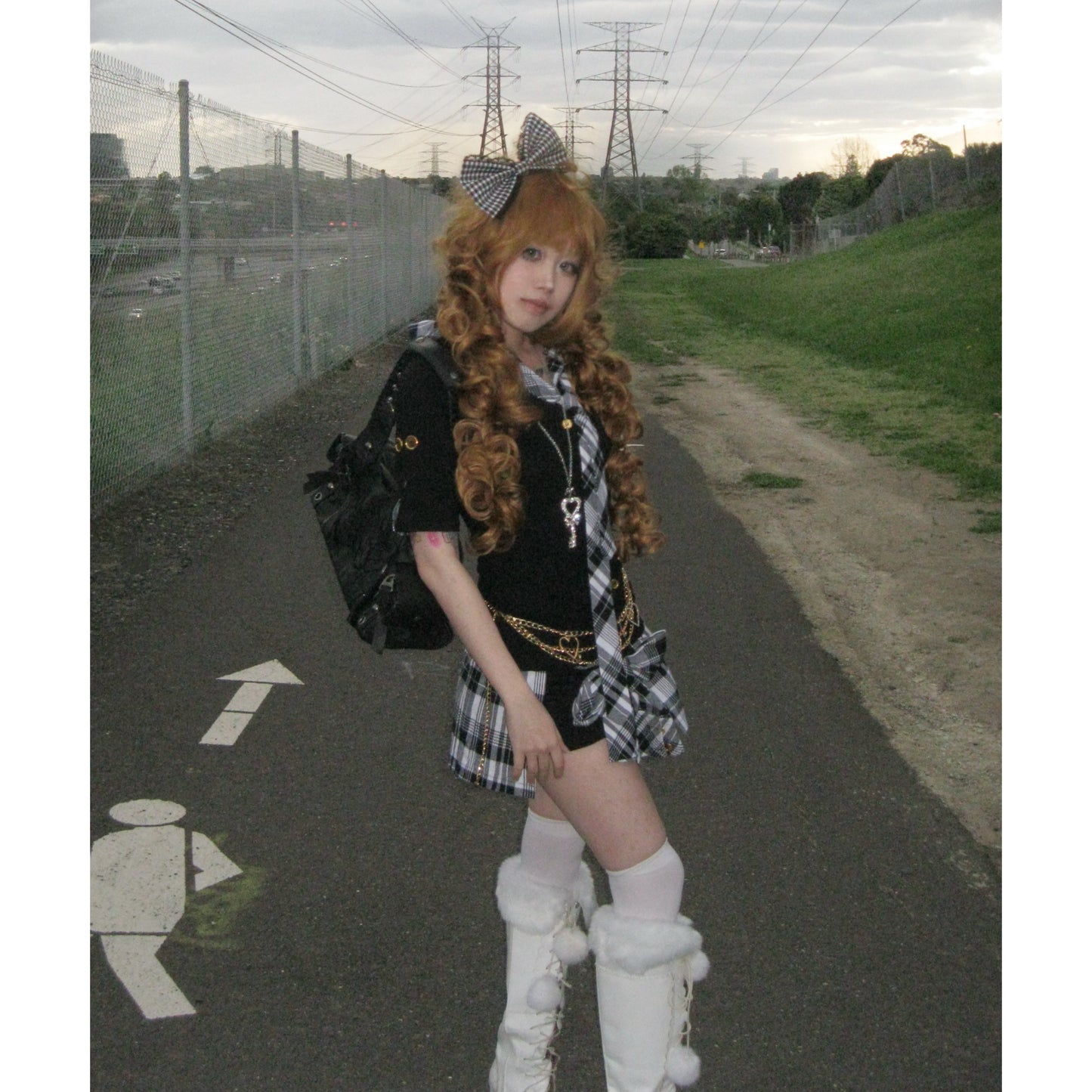 Vintage gyaru aesthetic office siren vibe plaid top and mini skirt with bow tie set - Mysoullastforever