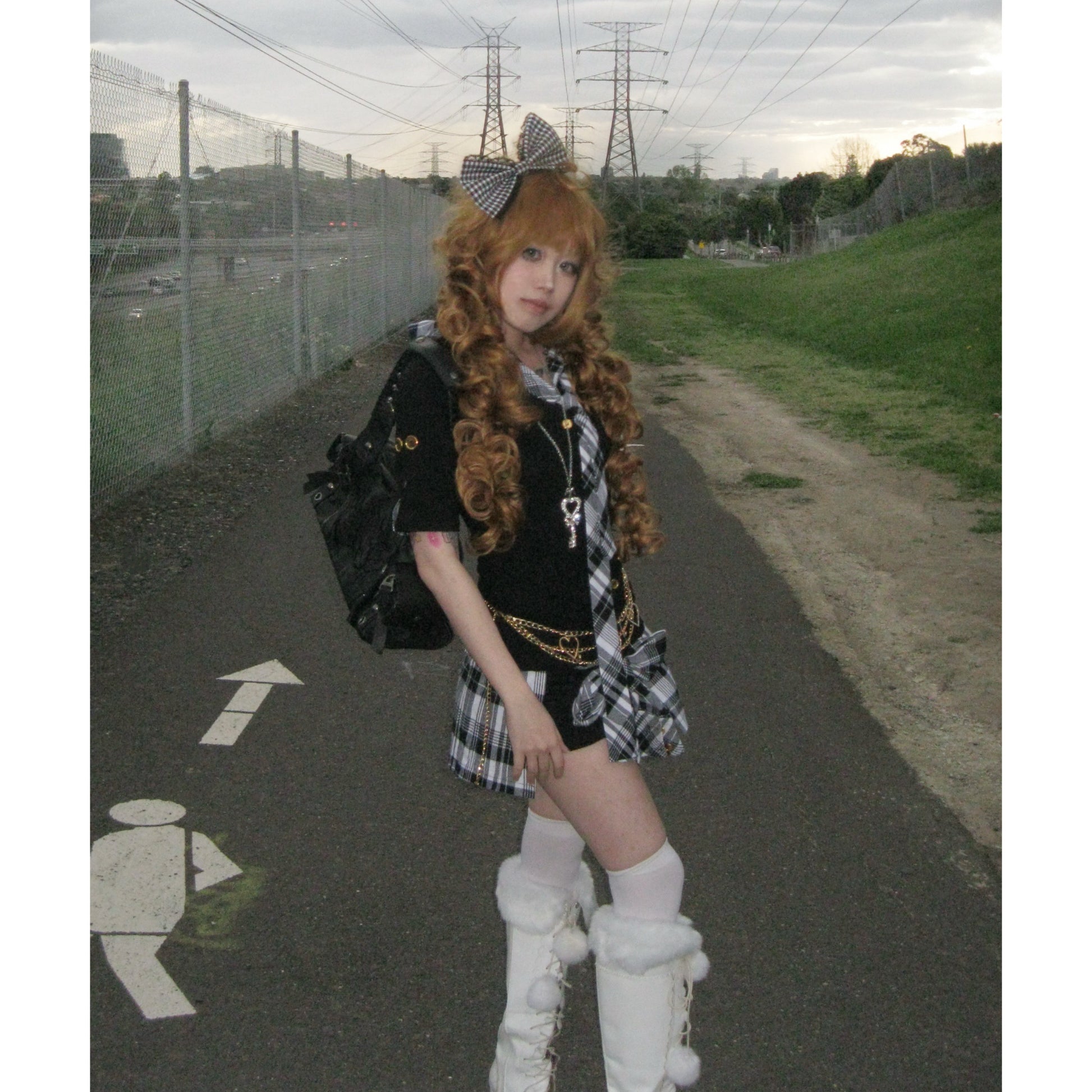 Vintage gyaru aesthetic office siren vibe plaid top and mini skirt with bow tie set - Mysoullastforever