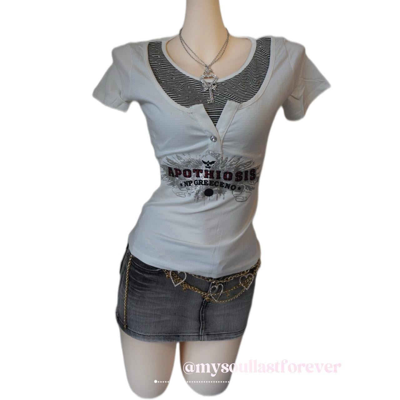 Vintage archive embroidered pocket distressed low waisted mini denim skirt - Mysoullastforever