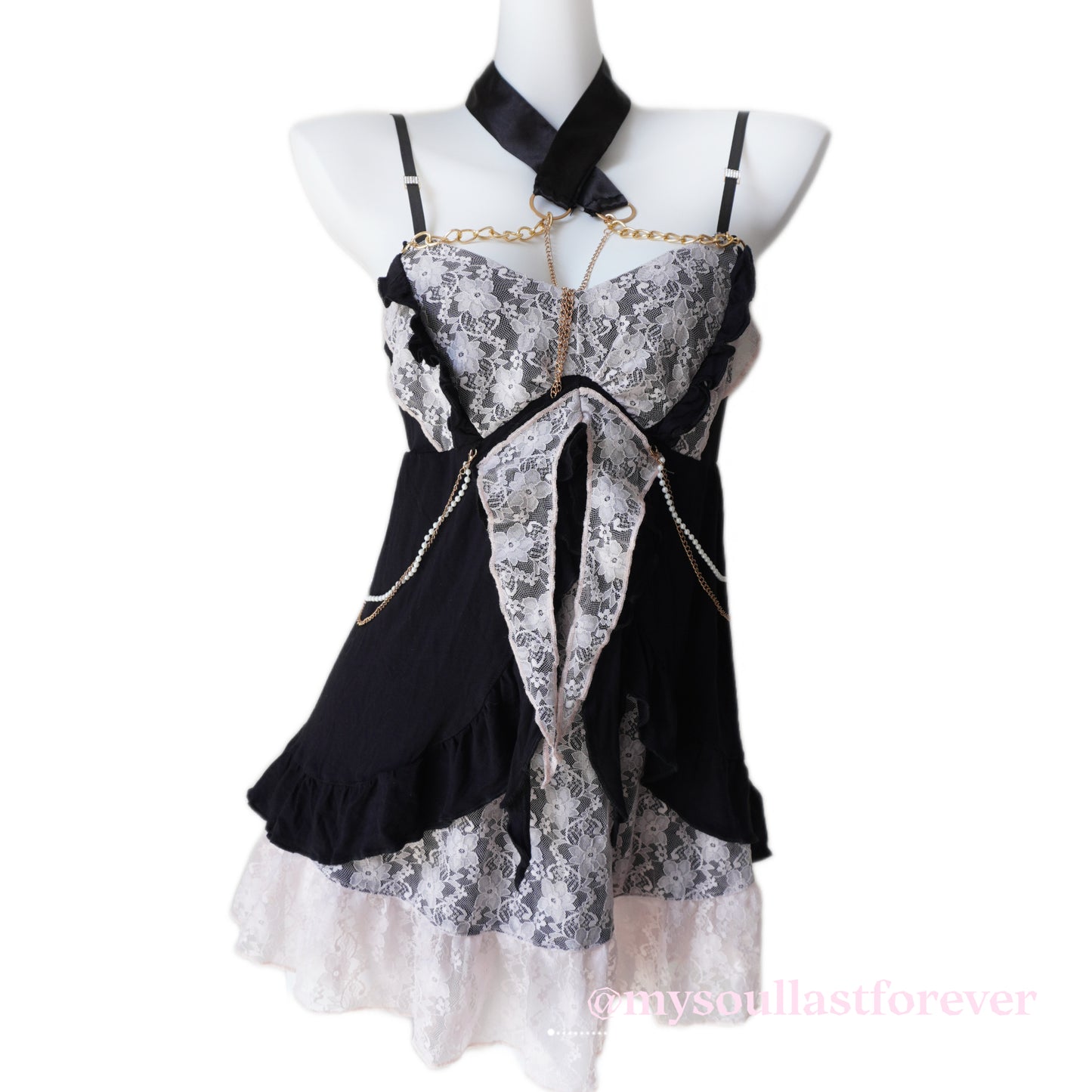 Vintage gyaru gold chain pearl detailing lace halter neck top - Mysoullastforever